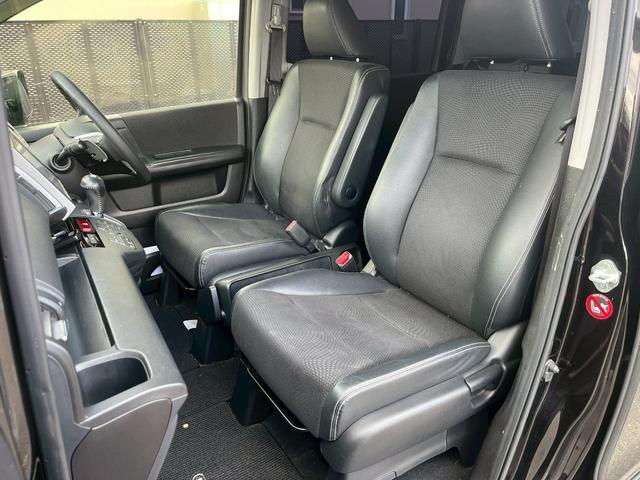 ステップワゴンスパーダ Ｚ　クールスピリット　ＥＴＣ　バックカメラ　ナビ　ＴＶ　オートクルーズコントロール　両側電動スライドドア　オートライト　ＨＩＤ　スマートキー　アイドリングストップ　電動格納ミラー　後席モニター　３列シート　ＣＶＴ（50枚目）