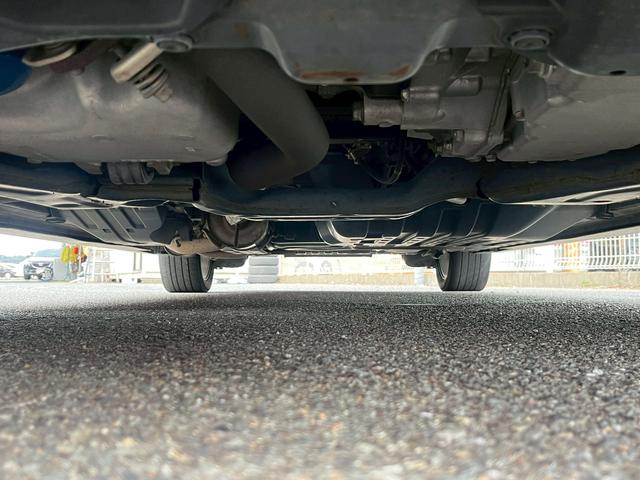 ステップワゴンスパーダ Ｚ　クールスピリット　ＥＴＣ　バックカメラ　ナビ　ＴＶ　オートクルーズコントロール　両側電動スライドドア　オートライト　ＨＩＤ　スマートキー　アイドリングストップ　電動格納ミラー　後席モニター　３列シート　ＣＶＴ（56枚目）