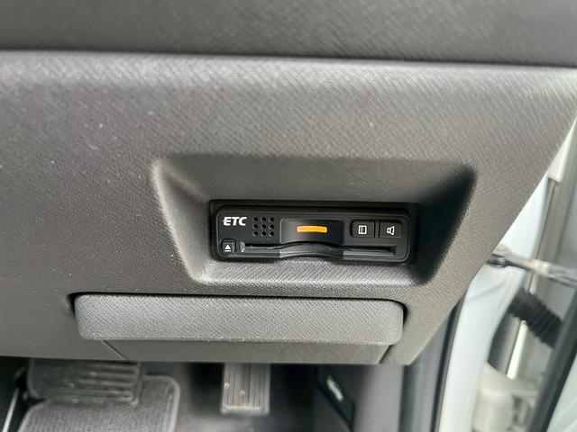 ステップワゴン G Eセレクション ドライブレコーダー ETC バックカメラ ナビ TV 両側電動スライドドア オートライト スマートキー アイドリングストップ 電動格納ミラー 3列シート CVT CD DVD再生 USB(8枚目)