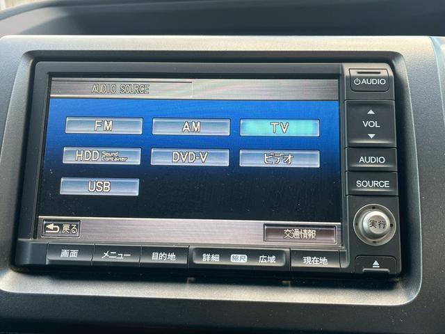 ステップワゴンスパーダ Ｚ　ＨＤＤナビエディション　４ＷＤ　ドライブレコーダー　ＥＴＣ　バックカメラ　ＴＶ　両側電動スライドドア　オートライト　ＨＩＤ　スマートキー　　後席モニター　３列シート　ＡＴ　アルミホイール　ＤＶＤ再生　ＵＳＢ（5枚目）