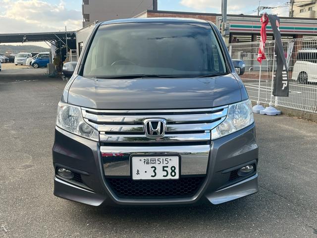 ステップワゴンスパーダ Ｚ　ＨＤＤナビエディション　４ＷＤ　ドライブレコーダー　ＥＴＣ　バックカメラ　ＴＶ　両側電動スライドドア　オートライト　ＨＩＤ　スマートキー　　後席モニター　３列シート　ＡＴ　アルミホイール　ＤＶＤ再生　ＵＳＢ（12枚目）