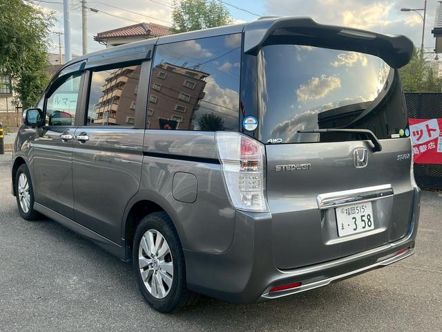 ステップワゴンスパーダ Ｚ　ＨＤＤナビエディション　４ＷＤ　ドライブレコーダー　ＥＴＣ　バックカメラ　ＴＶ　両側電動スライドドア　オートライト　ＨＩＤ　スマートキー　　後席モニター　３列シート　ＡＴ　アルミホイール　ＤＶＤ再生　ＵＳＢ（14枚目）