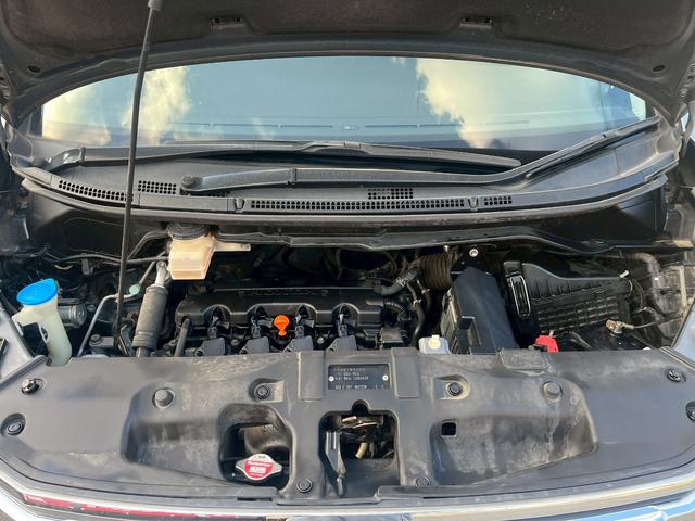 ステップワゴンスパーダ Ｚ　ＨＤＤナビエディション　４ＷＤ　ドライブレコーダー　ＥＴＣ　バックカメラ　ＴＶ　両側電動スライドドア　オートライト　ＨＩＤ　スマートキー　　後席モニター　３列シート　ＡＴ　アルミホイール　ＤＶＤ再生　ＵＳＢ（19枚目）