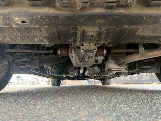 ステップワゴンスパーダ Ｚ　ＨＤＤナビエディション　４ＷＤ　ドライブレコーダー　ＥＴＣ　バックカメラ　ＴＶ　両側電動スライドドア　オートライト　ＨＩＤ　スマートキー　　後席モニター　３列シート　ＡＴ　アルミホイール　ＤＶＤ再生　ＵＳＢ（52枚目）