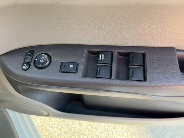 N-ONE ツアラー ドライブレコーダー ETC ナビ TV スマートキー アイドリングストップ 電動格納ミラー ベンチシート CVT 盗難防止システム ABS ESC CD DVD再生 USB 衝突安全ボディ エアコン(8枚目)