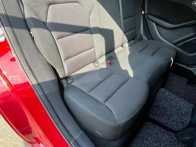 Ｂクラス Ｂ１８０　ＥＴＣ　バックカメラ　オートクルーズコントロール　アルミホイール　オートライト　キーレスエントリー　電動格納ミラー　ＡＴ　盗難防止システム　ＡＢＳ　ＵＳＢ　Ｂｌｕｅｔｏｏｔｈ　エアコン（41枚目）