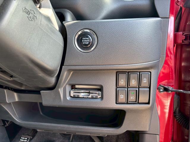 スペーシアカスタム ＴＳ　ＥＴＣ　バックカメラ　両側電動スライドドア　ナビ　ＴＶ　衝突被害軽減システム　オートライト　ＨＩＤ　スマートキー　アイドリングストップ　電動格納ミラー　ベンチシート　ＣＶＴ　盗難防止システム　ＡＢＳ（9枚目）