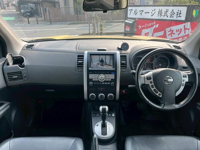 エクストレイル ２０Ｘｔ　４ＷＤ　ＥＴＣ　バックカメラ　オートクルーズコントロール　ナビ　ＴＶ　オートライト　スマートキー　電動格納ミラー　シートヒーター　ＣＶＴ　衝突安全ボディ　ＣＤ　ＤＶＤ再生　ＡＢＳ　ＥＳＣ　エアコン（2枚目）