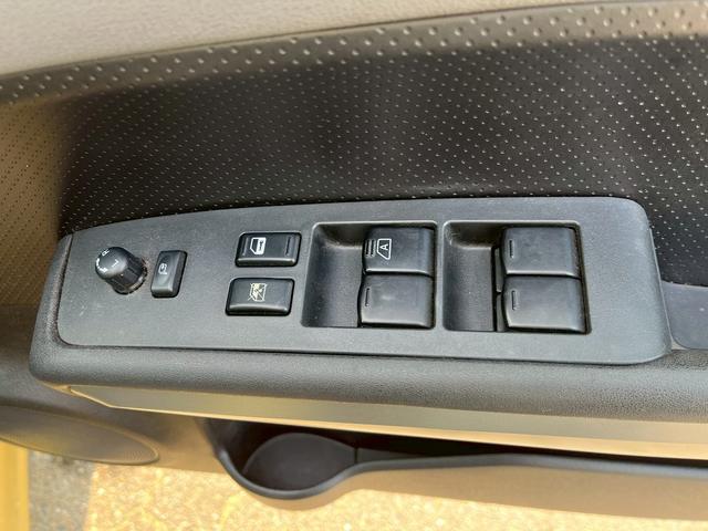 エクストレイル ２０Ｘｔ　４ＷＤ　ＥＴＣ　バックカメラ　オートクルーズコントロール　ナビ　ＴＶ　オートライト　スマートキー　電動格納ミラー　シートヒーター　ＣＶＴ　衝突安全ボディ　ＣＤ　ＤＶＤ再生　ＡＢＳ　ＥＳＣ　エアコン（9枚目）