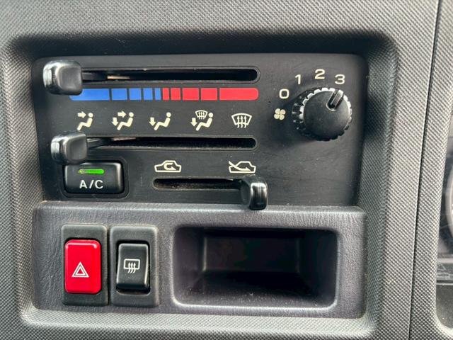 サンバーバン 　ＡＴ　　キーレスエントリー　エアコン　パワーウィンドウ（5枚目）