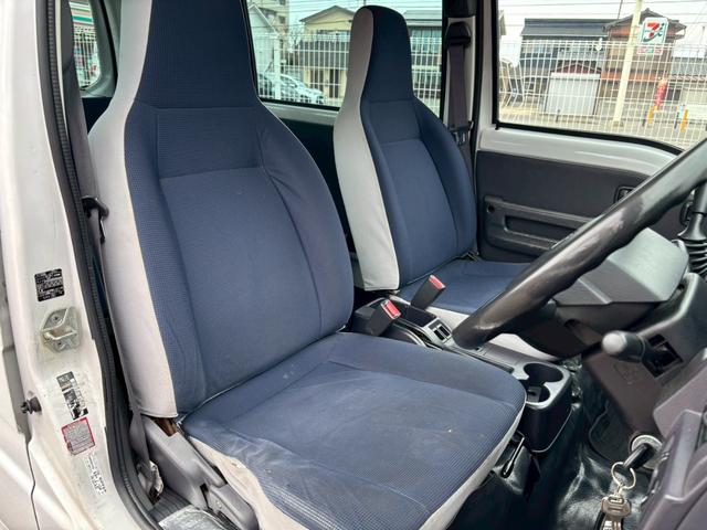 サンバーバン 　ＡＴ　　キーレスエントリー　エアコン　パワーウィンドウ（31枚目）