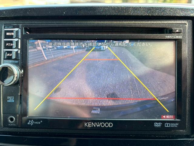 Ｎ－ＯＮＥ プレミアム　ツアラー・Ｌパッケージ　ＥＴＣ　バックカメラ　ナビ　ＴＶ　オートクルーズコントロール　オートライト　ＨＩＤ　スマートキー　電動格納ミラー　ベンチシート　ＣＶＴ　盗難防止システム　ＡＢＳ　ＥＳＣ　ＣＤ　ＤＶＤ再生　ＵＳＢ（6枚目）