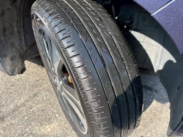 Ｎ－ＯＮＥ プレミアム　ツアラー・Ｌパッケージ　ＥＴＣ　バックカメラ　ナビ　ＴＶ　オートクルーズコントロール　オートライト　ＨＩＤ　スマートキー　電動格納ミラー　ベンチシート　ＣＶＴ　盗難防止システム　ＡＢＳ　ＥＳＣ　ＣＤ　ＤＶＤ再生　ＵＳＢ（39枚目）