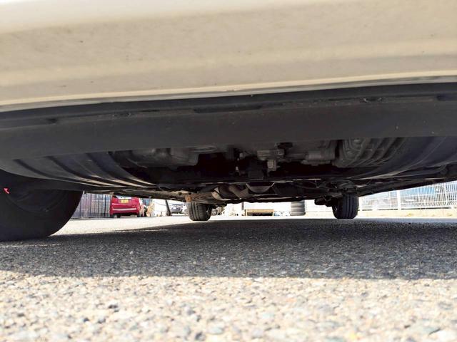 フリードハイブリッド ジャストセレクション＋　ＥＴＣ　バックカメラ　ナビ　ＴＶ　オートクルーズコントロール　両側電動スライドドア　オートライト　ＨＩＤ　スマートキー　電動格納ミラー　３列シート　ウォークスルー　ＣＶＴ　ＣＤ　ＤＶＤ再生　ＵＳＢ（24枚目）