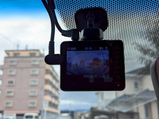 �h���C�u���R�[�_�[�����Ă��܂��I�������̂��N�����Ă��܂�����B����Ȏ��ɐS���������ɂȂ�̂��A�^�]�̋L�^���f���Ɖ��ŋL�^����h���C�u���R�[�_�[�ł��B