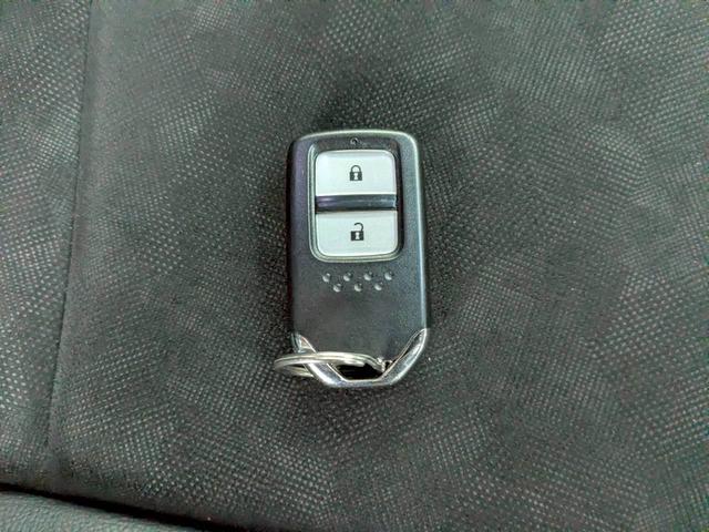 �t���Ăĕ֗��I�ƂĂ��l�C�̍��������̃X�}�[�g�L�[�V�X�e���B�L�[���g�т��Ă��邾���ŁA�h�A���b�N�̊J���тɃG���W���̎n�����\�ȑ����ł��B�v�b�V���X�^�[�g�ł��̂ŃG���W���̎n�����{�^�������������ł�