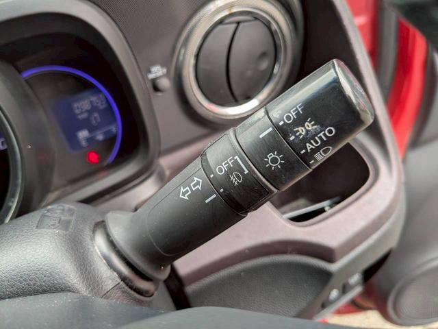 �I�[�g���C�g�́A�t���Y�������Y���h�����Ƃ��ł��܂��B�������H�Ȃǂ̃g���l���Ȃǂɂ��𗧂��܂��B