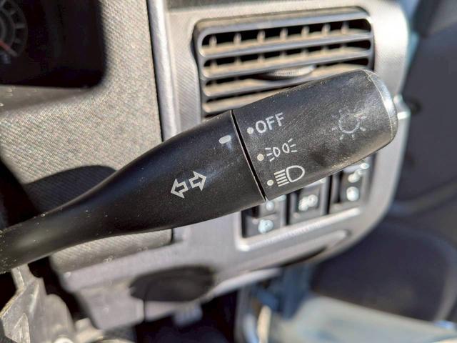 サンバーバン ディアス　４ＷＤ　軽バン　ＡＴ　ＥＴＣ　両側スライドドア　キーレスエントリー　アルミホイール　ＡＢＳ　エアコン　パワーステアリング　パワーウィンドウ　ＣＤ（7枚目）
