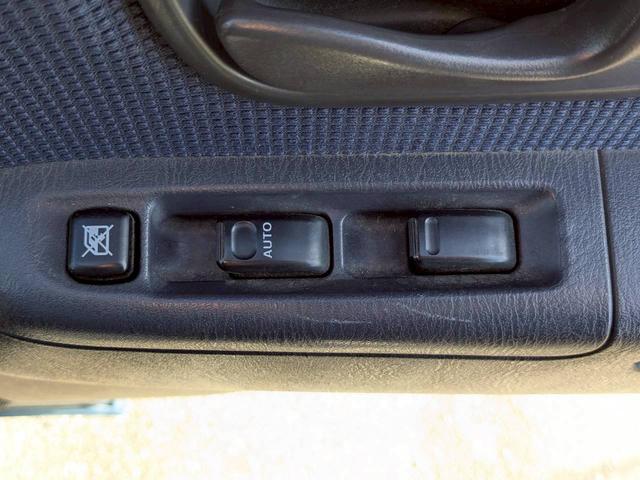 サンバーバン ディアス　４ＷＤ　軽バン　ＡＴ　ＥＴＣ　両側スライドドア　キーレスエントリー　アルミホイール　ＡＢＳ　エアコン　パワーステアリング　パワーウィンドウ　ＣＤ（9枚目）