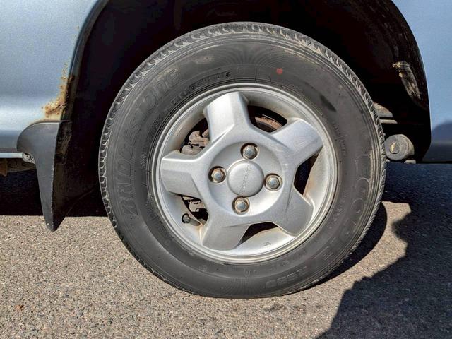 サンバーバン ディアス　４ＷＤ　軽バン　ＡＴ　ＥＴＣ　両側スライドドア　キーレスエントリー　アルミホイール　ＡＢＳ　エアコン　パワーステアリング　パワーウィンドウ　ＣＤ（19枚目）