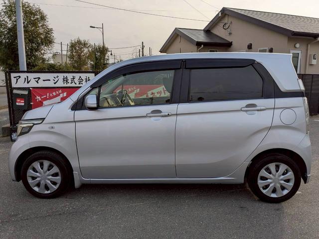 Ｎ－ＷＧＮ Ｇ　ＳＳコンフォートＬパッケージ　ＥＴＣ　バックカメラ　ナビ　ＴＶ　衝突被害軽減システム　オートライト　ＨＩＤ　スマートキー　アイドリングストップ　電動格納ミラー　シートヒーター　ベンチシート　ＣＶＴ　盗難防止システム　ＡＢＳ　ＥＳＣ（19枚目）