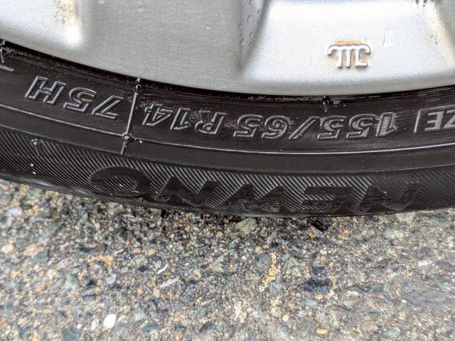 ワゴンＲ リミテッドＩＩ　ＥＴＣ　バックカメラ　オートライト　ＨＩＤ　スマートキー　電動格納ミラー　シートヒーター　ベンチシート　ＣＶＴ　盗難防止システム　ＡＢＳ　ＣＤ　ミュージックプレイヤー接続可　アルミホイール（28枚目）