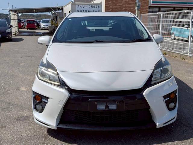 プリウス Ｓツーリングセレクション・Ｇ’ｓ　ＥＴＣ　バックカメラ　ナビ　ＴＶ　アルミホイール　オートライト　ＨＩＤ　ＣＶＴ　スマートキー　電動格納ミラー　盗難防止システム　Ｂｌｕｅｔｏｏｔｈ　衝突安全ボディ　ＡＢＳ　エアコン　パワーステアリング（12枚目）
