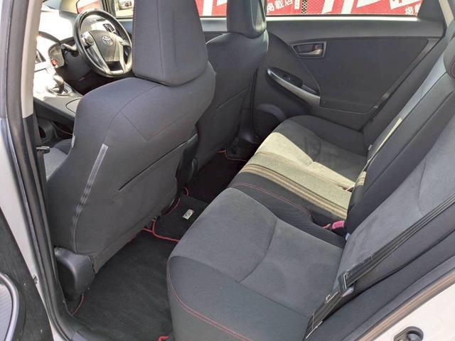 プリウス Ｓツーリングセレクション・Ｇ’ｓ　ＥＴＣ　バックカメラ　ナビ　ＴＶ　アルミホイール　オートライト　ＨＩＤ　ＣＶＴ　スマートキー　電動格納ミラー　盗難防止システム　Ｂｌｕｅｔｏｏｔｈ　衝突安全ボディ　ＡＢＳ　エアコン　パワーステアリング（34枚目）