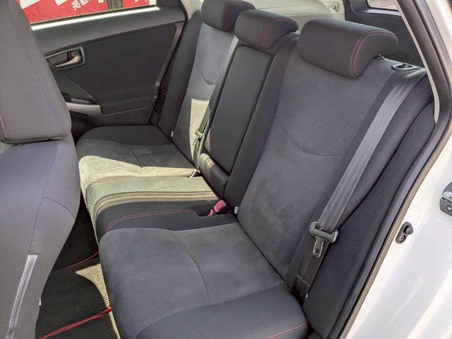 プリウス Ｓツーリングセレクション・Ｇ’ｓ　ＥＴＣ　バックカメラ　ナビ　ＴＶ　アルミホイール　オートライト　ＨＩＤ　ＣＶＴ　スマートキー　電動格納ミラー　盗難防止システム　Ｂｌｕｅｔｏｏｔｈ　衝突安全ボディ　ＡＢＳ　エアコン　パワーステアリング（37枚目）