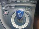 プリウス Ｓ　ＥＴＣ　バックカメラ　ナビ　ＴＶ　アルミホイール　ＨＩＤ　ＣＶＴ　スマートキー　電動格納ミラー　盗難防止システム　ＵＳＢ　ミュージックプレイヤー接続可　Ｂｌｕｅｔｏｏｔｈ　衝突安全ボディ　ＡＢＳ（7枚目）