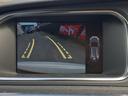 ギヤをリバースに入れると車両後方の映像を映し出し、バック時の後方視界をサポートするリヤビューカメラ!