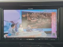 ＴＶ付きの車となっております。ドライブの合間の休憩中に気になる番組を見ることができます。 5