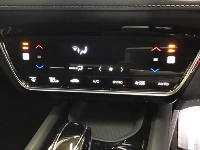 ヴェゼル ハイブリッドＺ・ホンダセンシング　ドラレコ　ナビ　Ｒカメラ　ブルートゥース　ダブルエアバック　セキュリティアラーム　パワーウィンド　バックアイカメラ　横滑り防止システム　スマ－トキ－　シートヒーター付　ＬＥＤヘッドランプ　フルセ（14枚目）