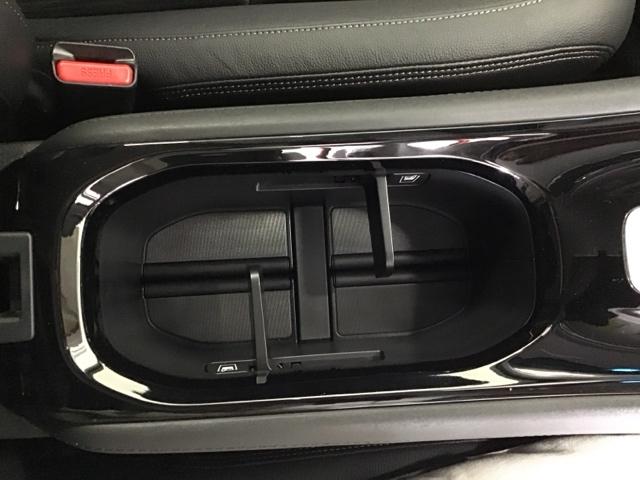 ヴェゼル ハイブリッドＺ・ホンダセンシング　ドラレコ　ナビ　Ｒカメラ　ブルートゥース　ダブルエアバック　セキュリティアラーム　パワーウィンド　バックアイカメラ　横滑り防止システム　スマ－トキ－　シートヒーター付　ＬＥＤヘッドランプ　フルセ（50枚目）