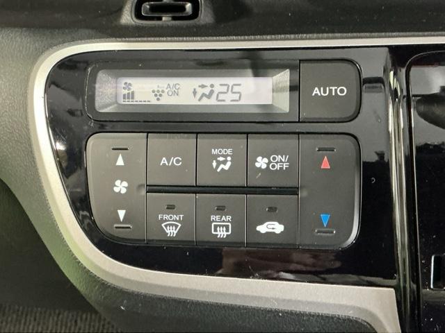 Ｎ－ＢＯＸカスタム ＧＳＳパッケージ　ナビ　Ｒカメラ　ブルートゥース　ワンセグ　両側パワ－スライドドア　整備記録簿　スマ－トキ－　Ｂカメ　ＥＴＣ付き　エアコン　ＥＳＣ　Ａ－ＳＴＯＰ　盗難防止システム　パワーウィンドウ　ＤＶＤ　ＡＢＳ（14枚目）