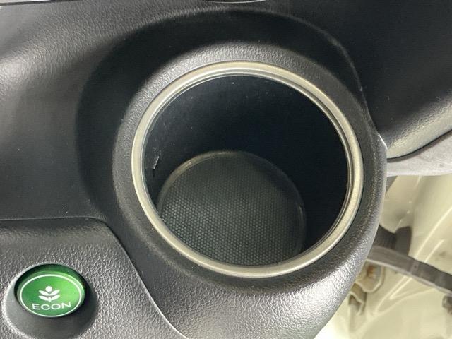 Ｎ－ＢＯＸカスタム ＧＳＳパッケージ　ナビ　Ｒカメラ　ブルートゥース　ワンセグ　両側パワ－スライドドア　整備記録簿　スマ－トキ－　Ｂカメ　ＥＴＣ付き　エアコン　ＥＳＣ　Ａ－ＳＴＯＰ　盗難防止システム　パワーウィンドウ　ＤＶＤ　ＡＢＳ（16枚目）