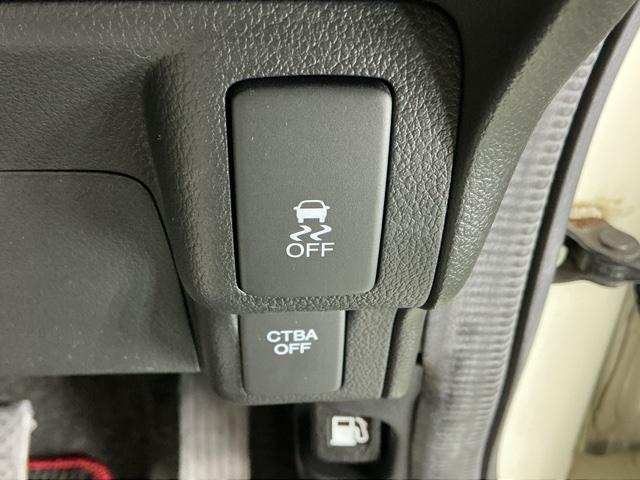 Ｎ－ＢＯＸカスタム ＧＳＳパッケージ　ナビ　Ｒカメラ　ブルートゥース　ワンセグ　両側パワ－スライドドア　整備記録簿　スマ－トキ－　Ｂカメ　ＥＴＣ付き　エアコン　ＥＳＣ　Ａ－ＳＴＯＰ　盗難防止システム　パワーウィンドウ　ＤＶＤ　ＡＢＳ（22枚目）