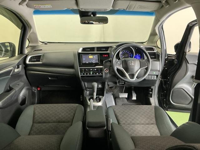 フィット １３Ｇ・Ｓパッケージ　Ｒカメラ　ナビ　ＣＤ　ＤＶＤ　ＥＴＣ　カーテンエアバッグ　キーレス　オートエアコン　Ｗエアバック　パワーステアリング　パワーウィンド　横滑り防止機能　ＬＥＤヘッドライト　整備点検記録簿　ワンセグ（2枚目）