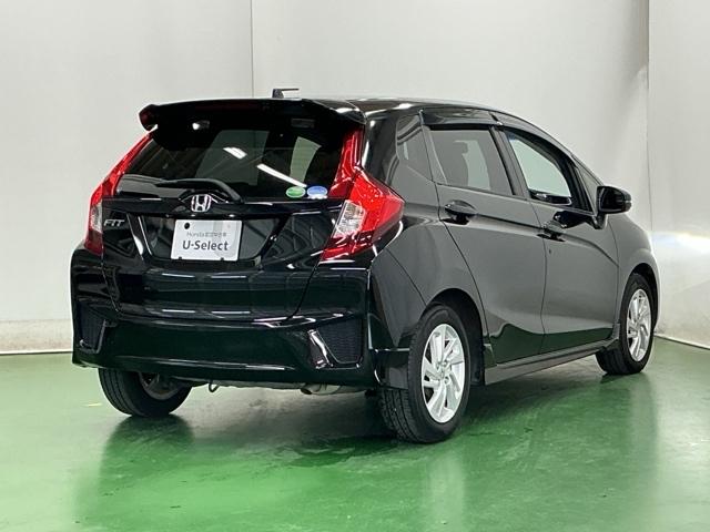 フィット １３Ｇ・Ｓパッケージ　Ｒカメラ　ナビ　ＣＤ　ＤＶＤ　ＥＴＣ　カーテンエアバッグ　キーレス　オートエアコン　Ｗエアバック　パワーステアリング　パワーウィンド　横滑り防止機能　ＬＥＤヘッドライト　整備点検記録簿　ワンセグ（8枚目）