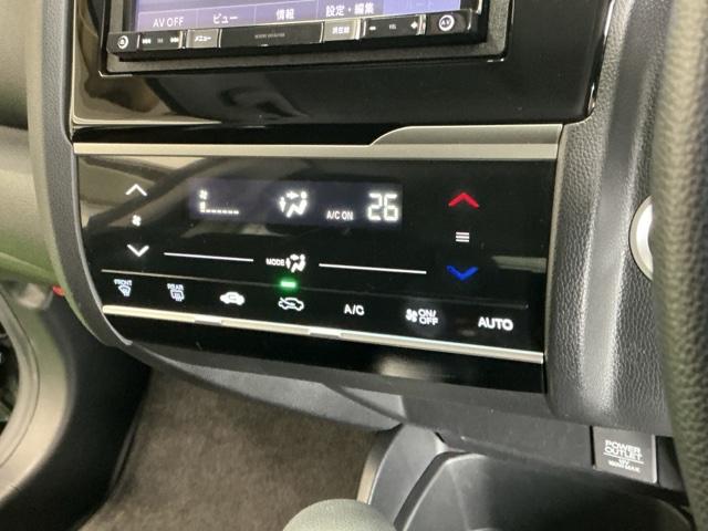 フィット １３Ｇ・Ｓパッケージ　Ｒカメラ　ナビ　ＣＤ　ＤＶＤ　ＥＴＣ　カーテンエアバッグ　キーレス　オートエアコン　Ｗエアバック　パワーステアリング　パワーウィンド　横滑り防止機能　ＬＥＤヘッドライト　整備点検記録簿　ワンセグ（14枚目）