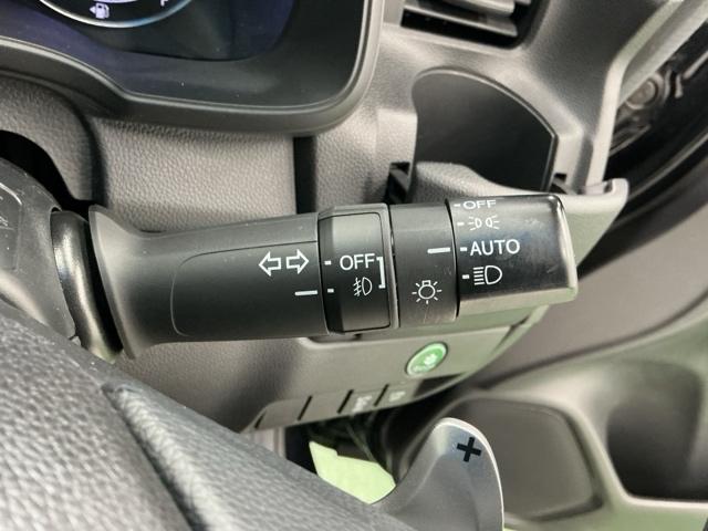 フィット １３Ｇ・Ｓパッケージ　Ｒカメラ　ナビ　ＣＤ　ＤＶＤ　ＥＴＣ　カーテンエアバッグ　キーレス　オートエアコン　Ｗエアバック　パワーステアリング　パワーウィンド　横滑り防止機能　ＬＥＤヘッドライト　整備点検記録簿　ワンセグ（20枚目）