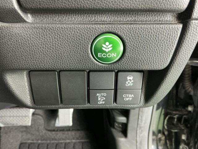 フィット １３Ｇ・Ｓパッケージ　Ｒカメラ　ナビ　ＣＤ　ＤＶＤ　ＥＴＣ　カーテンエアバッグ　キーレス　オートエアコン　Ｗエアバック　パワーステアリング　パワーウィンド　横滑り防止機能　ＬＥＤヘッドライト　整備点検記録簿　ワンセグ（23枚目）