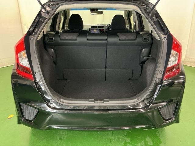 フィット １３Ｇ・Ｓパッケージ　Ｒカメラ　ナビ　ＣＤ　ＤＶＤ　ＥＴＣ　カーテンエアバッグ　キーレス　オートエアコン　Ｗエアバック　パワーステアリング　パワーウィンド　横滑り防止機能　ＬＥＤヘッドライト　整備点検記録簿　ワンセグ（25枚目）