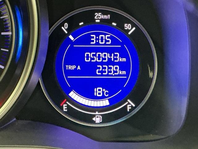 フィット １３Ｇ・Ｓパッケージ　Ｒカメラ　ナビ　ＣＤ　ＤＶＤ　ＥＴＣ　カーテンエアバッグ　キーレス　オートエアコン　Ｗエアバック　パワーステアリング　パワーウィンド　横滑り防止機能　ＬＥＤヘッドライト　整備点検記録簿　ワンセグ（29枚目）