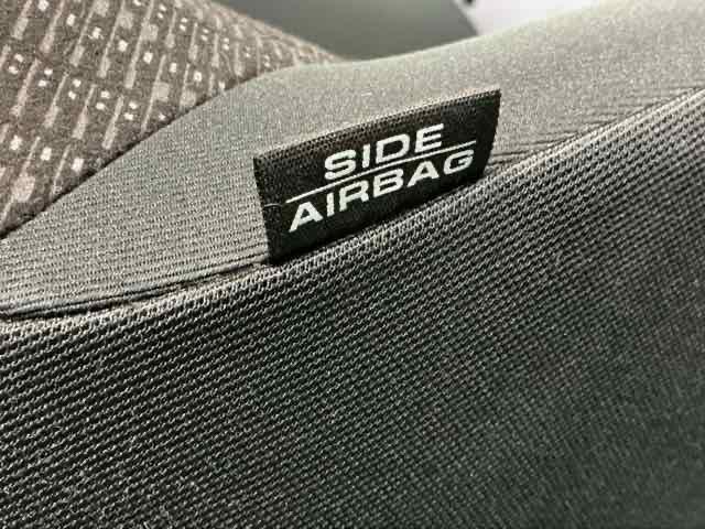 フィット １３Ｇ・Ｓパッケージ　Ｒカメラ　ナビ　ＣＤ　ＤＶＤ　ＥＴＣ　カーテンエアバッグ　キーレス　オートエアコン　Ｗエアバック　パワーステアリング　パワーウィンド　横滑り防止機能　ＬＥＤヘッドライト　整備点検記録簿　ワンセグ（48枚目）