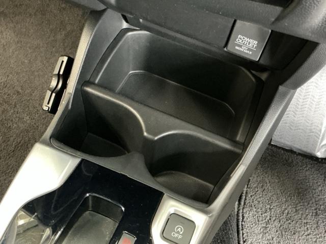 フィット １３Ｇ・Ｓパッケージ　Ｒカメラ　ナビ　ＣＤ　ＤＶＤ　ＥＴＣ　カーテンエアバッグ　キーレス　オートエアコン　Ｗエアバック　パワーステアリング　パワーウィンド　横滑り防止機能　ＬＥＤヘッドライト　整備点検記録簿　ワンセグ（53枚目）