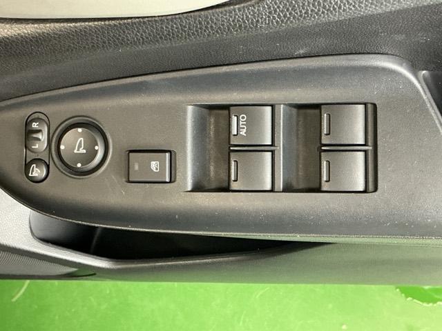 フィット １３Ｇ・Ｓパッケージ　Ｒカメラ　ナビ　ＣＤ　ＤＶＤ　ＥＴＣ　カーテンエアバッグ　キーレス　オートエアコン　Ｗエアバック　パワーステアリング　パワーウィンド　横滑り防止機能　ＬＥＤヘッドライト　整備点検記録簿　ワンセグ（60枚目）