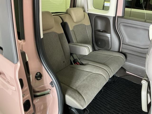 �t���b�g�ȏ��ƕG���⓪��X�y�[�X�ȂǏ\���ȍL��������܂�