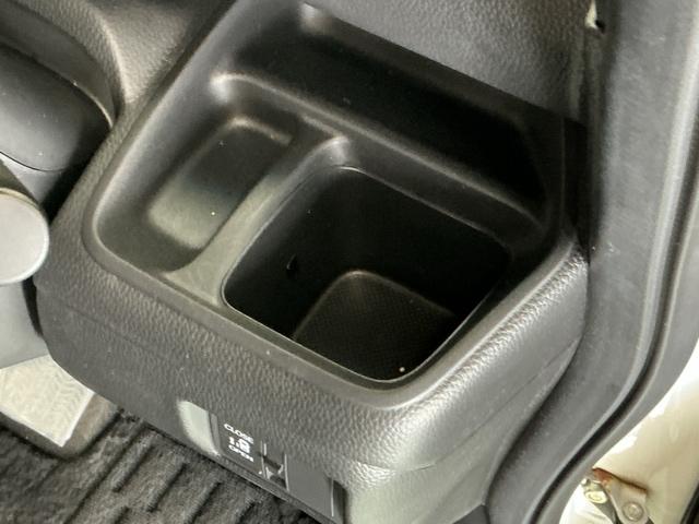 N-BOXカスタム L ドラレコ ナビ Rカメラ ブルートゥース 両席エアバック Bモニタ ブレーキサポート セキュリティー LEDランプ キーレスエントリー 記録簿 SRS 横滑り防止機能 片側電動両側スライドドア PW(19枚目)