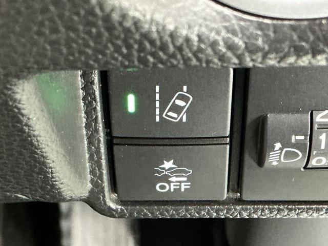 N-BOXカスタム L ドラレコ ナビ Rカメラ ブルートゥース 両席エアバック Bモニタ ブレーキサポート セキュリティー LEDランプ キーレスエントリー 記録簿 SRS 横滑り防止機能 片側電動両側スライドドア PW(30枚目)